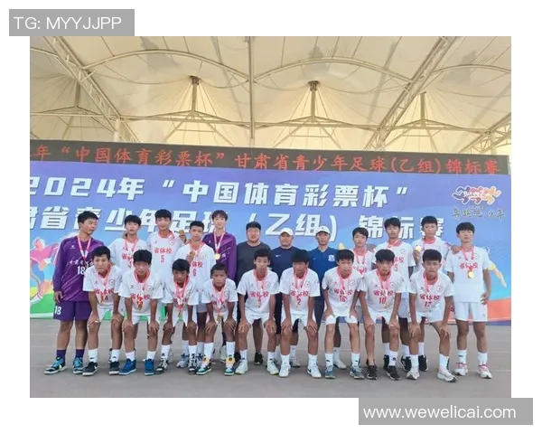 足球赛球星高清背景图精选展示激情与荣耀瞬间彰显足球魅力